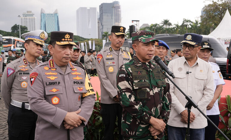 IP_Panglima_TNI_Tinjau_Mudik
