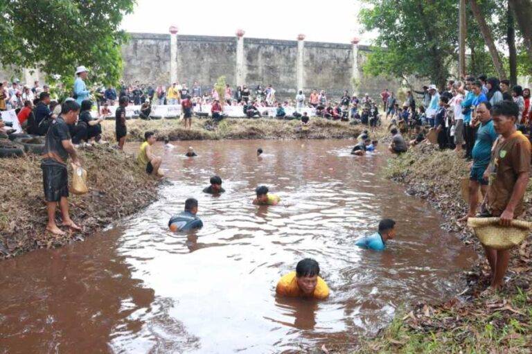 DF262A72-FC82-4DEF-AD42-D81D69985806