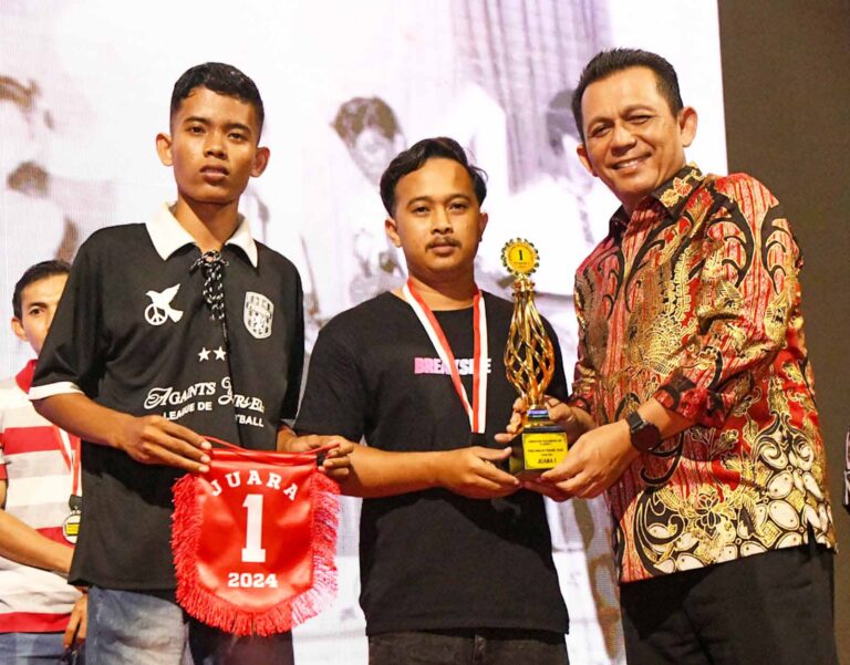 02b7e8f6b7b7bd721daaf79185e3ab17