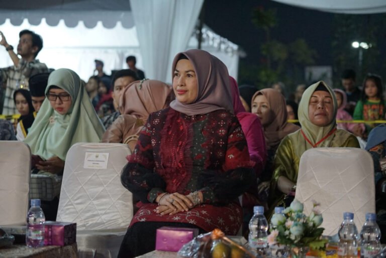 Pagelaran_Seni_Tradisi_di_Festival_Batanghari_Mangangkat_Kekayaan_Budaya_Jambi