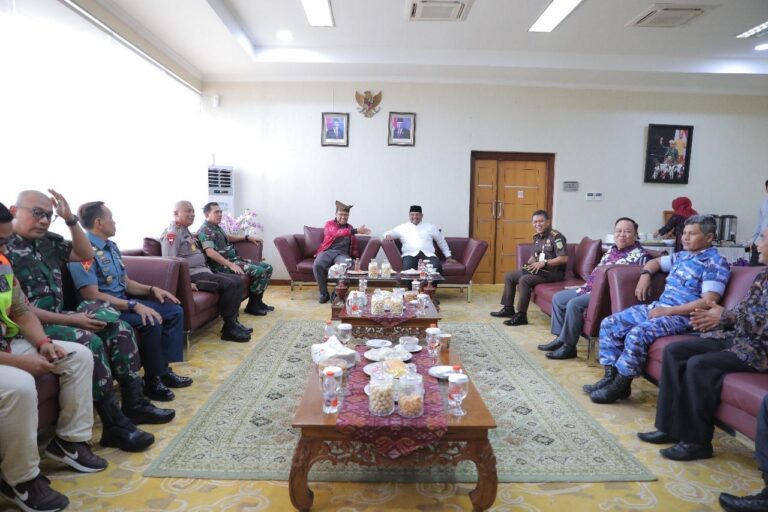 1c051834-87c4-4db3-a33f-09dabde66054