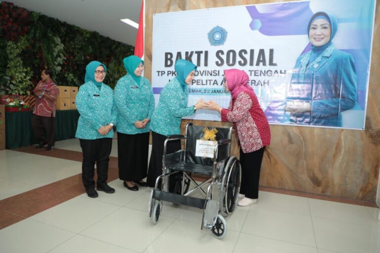 Baksos-PKK-RS-Pelita-1024x683