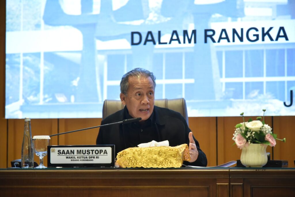 Wakil_Ketua_DPR_RI__Saan_Mustopa__dalam_audiensi_dengan_aliansi_Gerakan_Buruh_Bersama_Rakyat_di_Ruan20260501210420