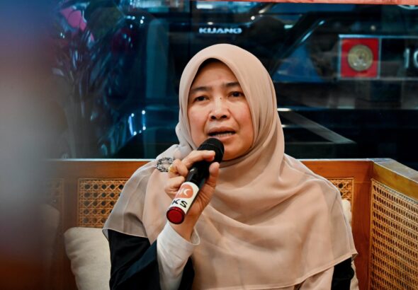 Wakil_Ketua_Komisi_X_DPR_RI__Kurniasih_Mufidayat__saat_melakukan_dialog_dengan_wartawan_media_nasion20260503130507